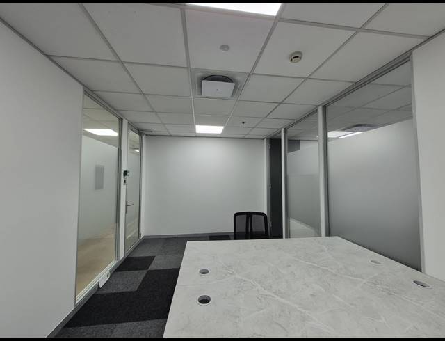24M² OFFICE TO LET IN ROSEBANK